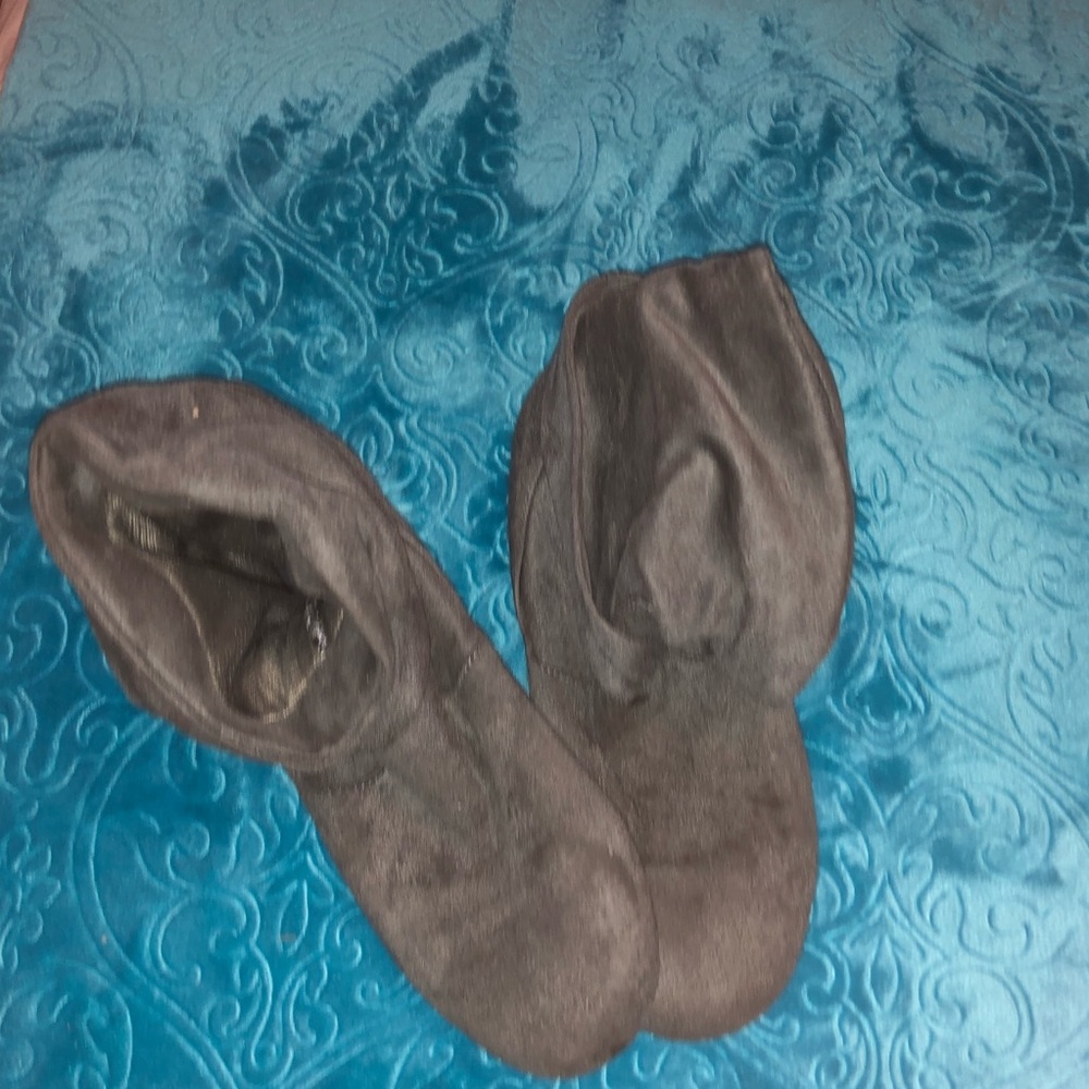 Grey short boots size 8